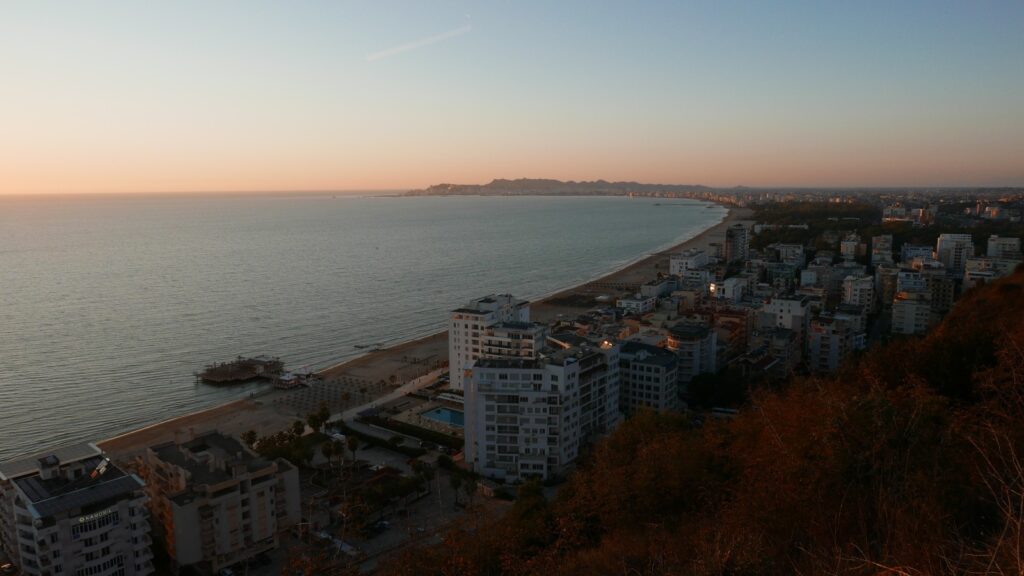 Durrës is not only Albania's second-largest city but also a bustling seaside resort that is immensely popular among locals and foreigners alike. The local coastline is characterised by long beaches and a large number of hotels, restaurants and other businesses. Litter problems have been on the wane in recent years, yet Durrës's beaches aren't exactly known for being clean.